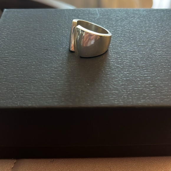 Sterling Silver Ring - Picture 2 of 5